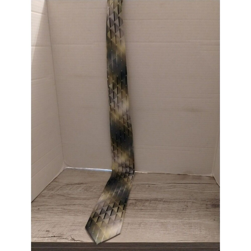 Van Heusen 100% Silk Geometric Diamond Pattern Tie 56"
